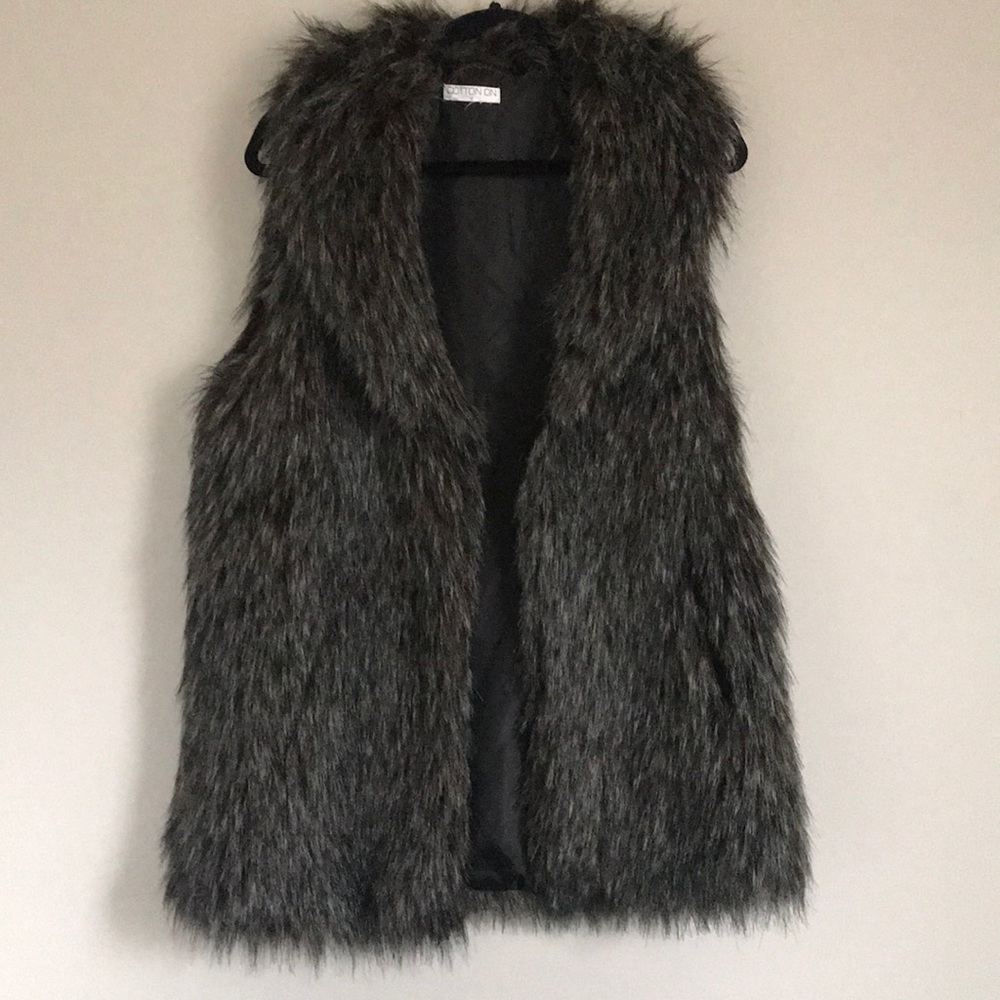 Cotton On Faux fur vest